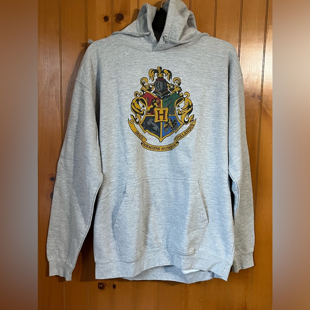 Harry Potter shop kings landing London gray Hoodie sweatshirt Large hogwarts